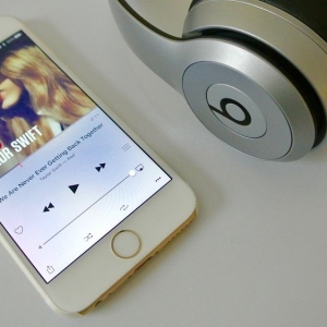 e iPhonel(f)(hu)BeatsҲ^